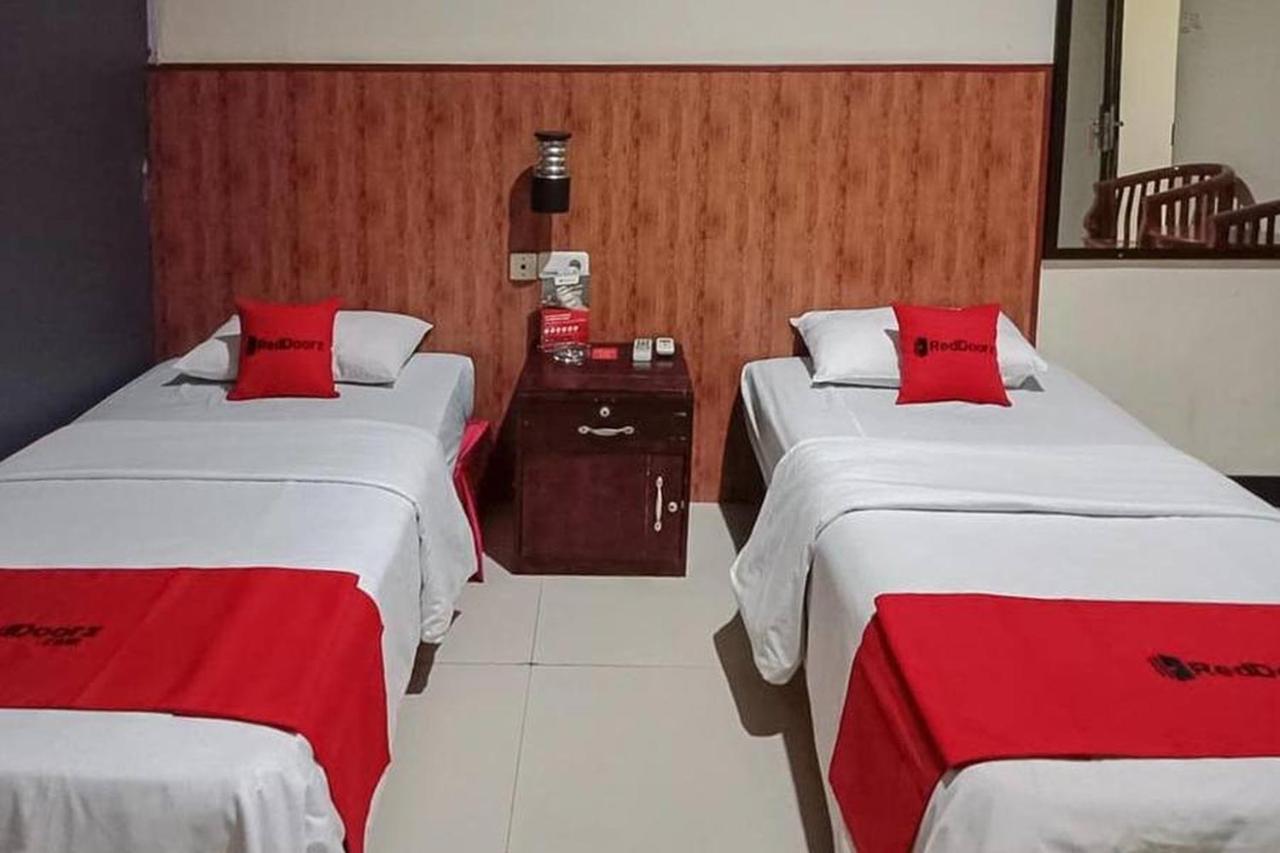 Reddoorz @ Sorong City Center Esterno foto