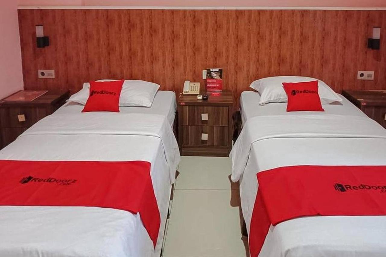 Reddoorz @ Sorong City Center Esterno foto